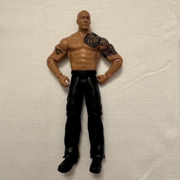 2011 Mattel WWE Wrestling Basic K-Mart Exclusive Triple Threat Match The Rock - Picture 1 of 5